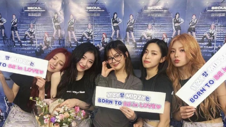 lia: Cuối cùng! Hợp thể rồi!!!