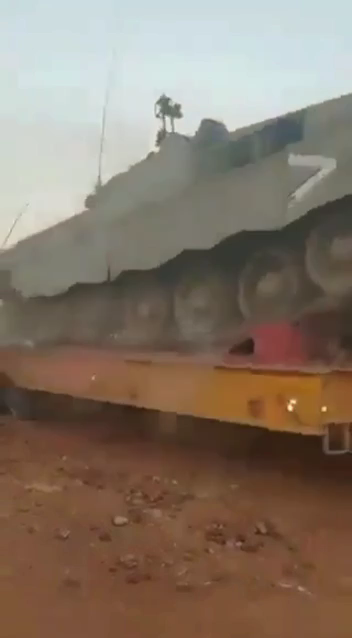 Israel định cười chết Hamas à [doge]? Tay lái này còn bá hơn cả lúc lính Ukraine tập luyện, lái chiế