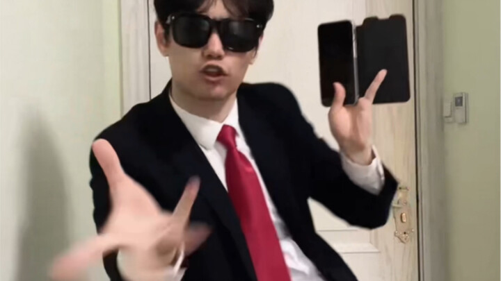 When you call your old classmates in Shanghai