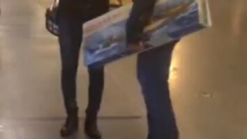 فيديو قديم، الأخ الكبير صانع النموذج المُصغَّر لسفينة بسمارك