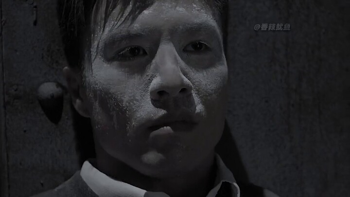 Từ hôm nay trở đi, nơi này thuộc về ta, Long Kỳ. Có ai phản đối không?