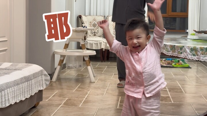 Năm anh trai đang đến đón năm mới