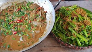 Giăng lưới cả ký cá sặc bạch. Cá sặc kho dừa, rau muống chanh đường - Bin Đen Miền Tây # 258