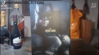 UNBOXING: BATMAN TACTICAL (HOT TOYS) https://www.youtube.com/channelw/UCJJaMAcwiIot5SmxgCqyCdg