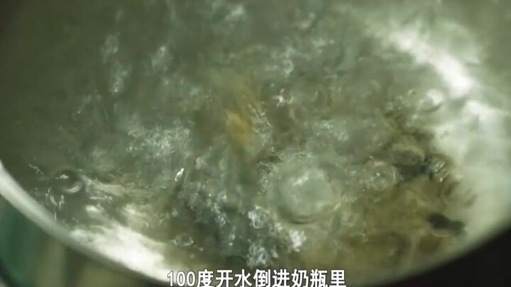 Bảo mẫu tiện tay lấy nước máy cho con uống để đỡ rắc rối, cuối cùng khiến bé phải nhập viện, thật là