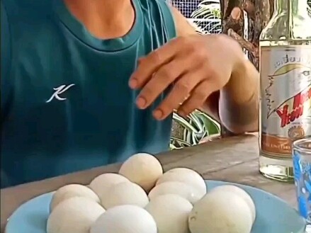 Guys, he—he’s at it again!