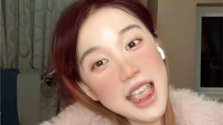 Chị em London của hội Razor Party đi hẹn hò giấu mặt là thế này...