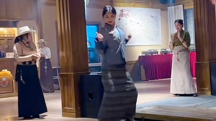 【热门】藏族天赋卓玛蹦迪