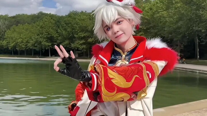 Nụ cười của Tôn Tẫn vẫn là dễ thương nhất: Cosplay Hổ Giương Cánh