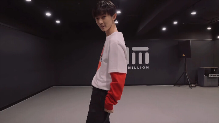 【马嘉祺】练习室的这段舞！莫名的好喜欢！