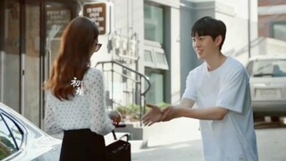 Bạn thân của mẹ là một nữ đại gia, khoản tiền tiêu vặt này quả thật rất hào phóng, mình cũng mong mẹ