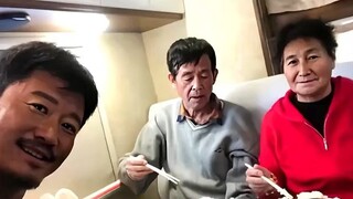 Nhà bố mẹ Ngô Kinh bị trộm, Ngô Kinh đăng bài cảnh báo kẻ trộm khiến dân tình dở khóc dở cười