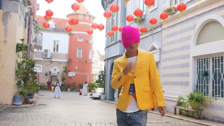 Chàng trai bắt chước MV “BLUE” của BIGBANG, quý vị sẽ ứng phó thế nào?