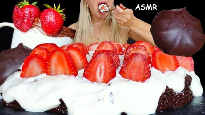 CHOCOLATE CAKE ASMR | Soft Cake🍰 Fresh STRAWBERRY🍓 with WHIPPED CREAM*MUKBANG*