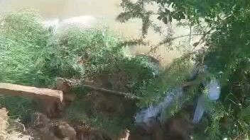 longsor ditepi sungai martapura kalsel