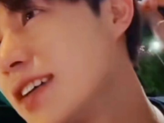 Đồng Cẩm Trình tình cờ gặp lại mối tình đầu, chính điều này đã khiến anh trở thành người đa tình bậc