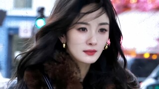 Trời ơi… cảm giác tan vỡ và tràn đầy sức sống quá! Chỉ trong vài giây quay phim, cảm giác như cô ấy 