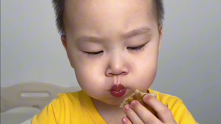 ลูกมนุษย์กินข้าวแบบดื่มด่ำ
