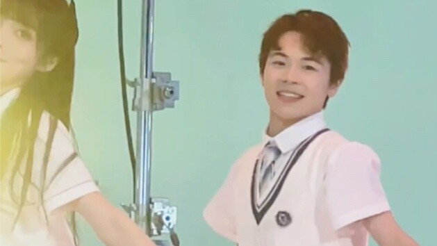 คุณยังจำความตั้งใจดั้งเดิมของการเต้นรำในบ้านได้หรือไม่? การยิงสดของ BDF