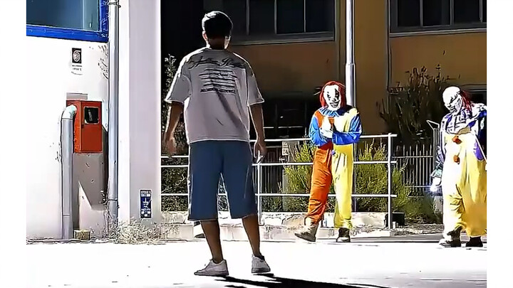 Just looking at his stance, you can tell he’s insanely strong!