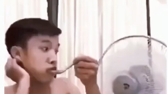 Quạt điện: Đúng là xui xẻo, biết thế đã hỏng ngay trong nhà máy rồi
