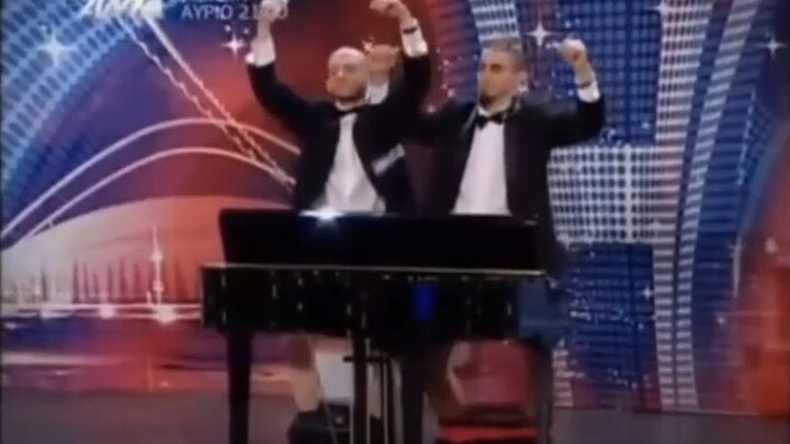 Piano can be played like this too—both female judges were stunned....