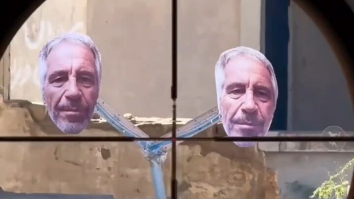 Sao mà hai anh Epstein này lại là giả vậy 😭😭😭