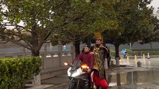 成何体统！《太爷摇》