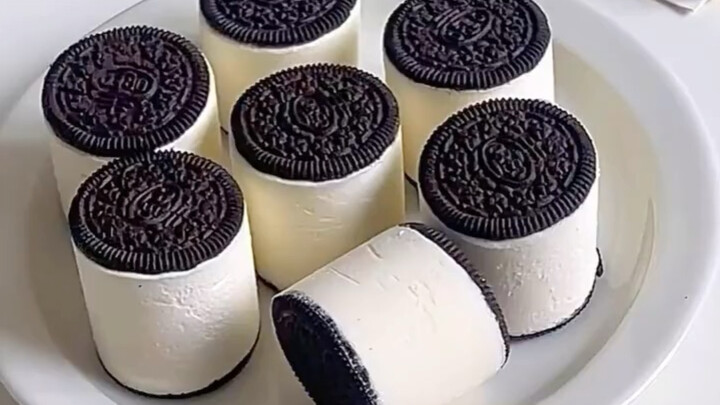An Oreo dessert that’s ready in just three seconds—so delicious!