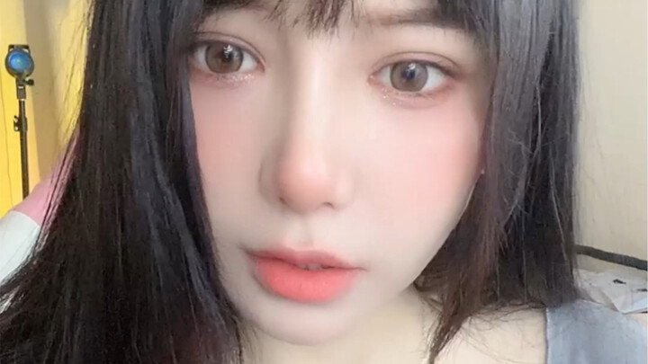 Đưa cho tôi cô em Hồ Đào đi