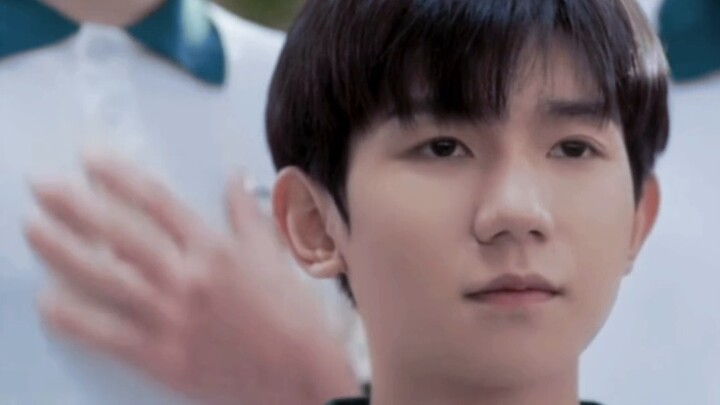 The little thoughts of secret love in school days, strong empathy