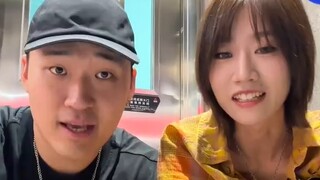 Giám thị không đến dự buổi họp lớp? ? ?