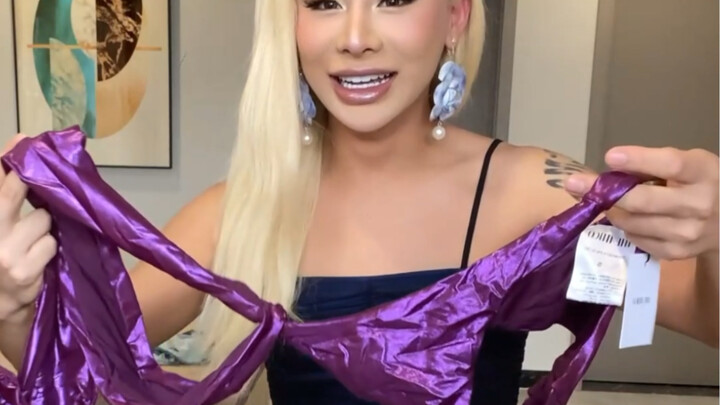 No way! Is this a swimsuit? Who would wear this little bit of fabric?