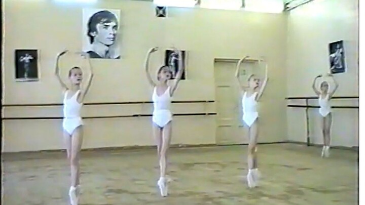 أكاديمية فالغانونوفا للباليه - درس الأصابع، المستوى 2، 1993