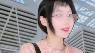 เมื่อมิติที่สองพบกับครูที่นิทรรศการการ์ตูน