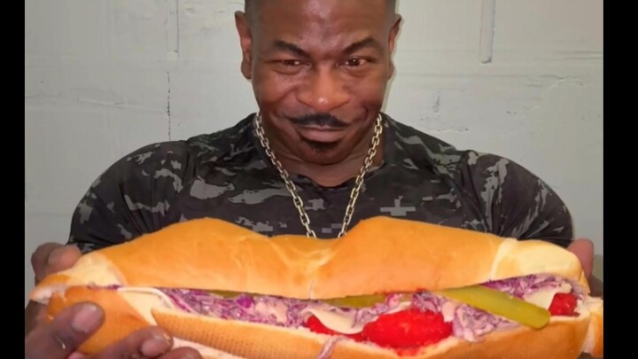 Sandwich untuk sesama narapidana / Memasak ala PUBG
