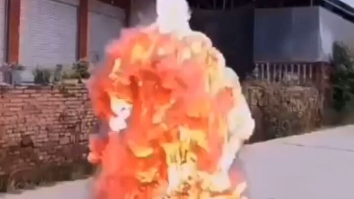คนไฟลุก