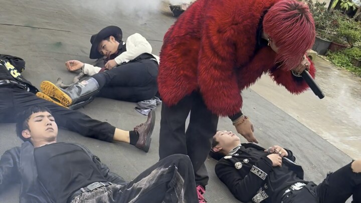 أنا أبدو لطيفًا جدًا هكذا