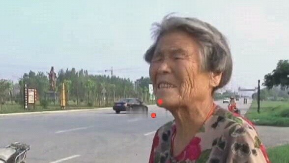 An 83-year-old woman was robbed, and the robber never thought he would fall into her hands. Netizens