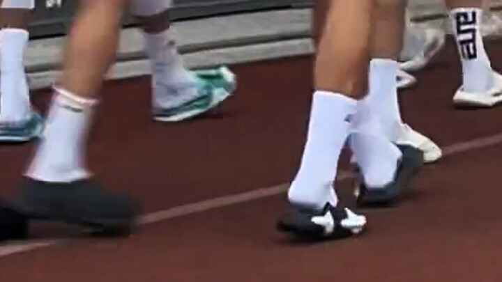 كيف تركض في سباقات المسافات المتوسطة والطويلة في دورة الألعاب المدرسية؟