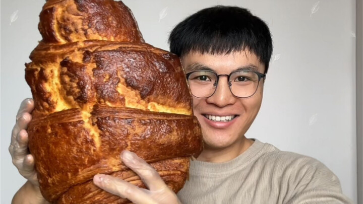 Today’s indulgence day: the ox-head bun makes its debut!