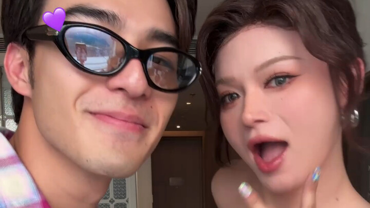 Bragging all over the internet every day, but as soon as she sees a handsome guy, she turns all shy.