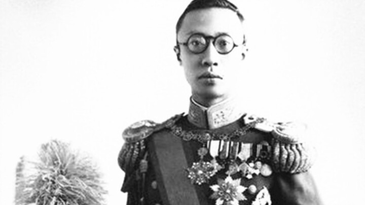 ⚡️Puyi’s Quick Runthrough of His Life with Little Songs ⚡️