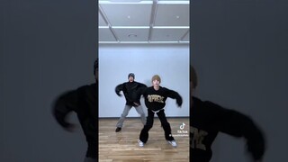 Hyunjin And Yeji Challenge "LALALALA" #recommended #youtubeshorts #fypシ #shorts #straykids #itzy