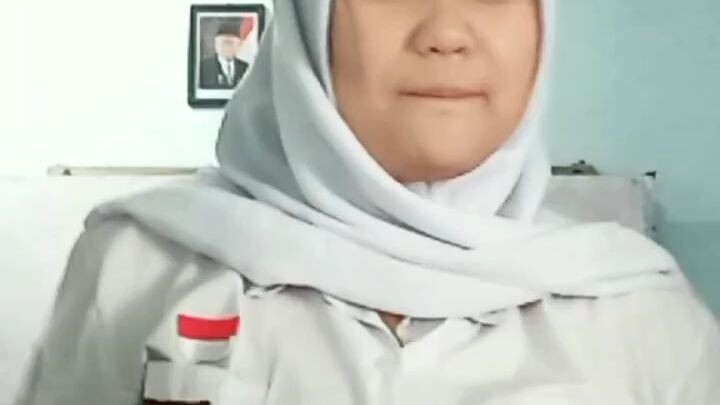 ttnya kegedean dek