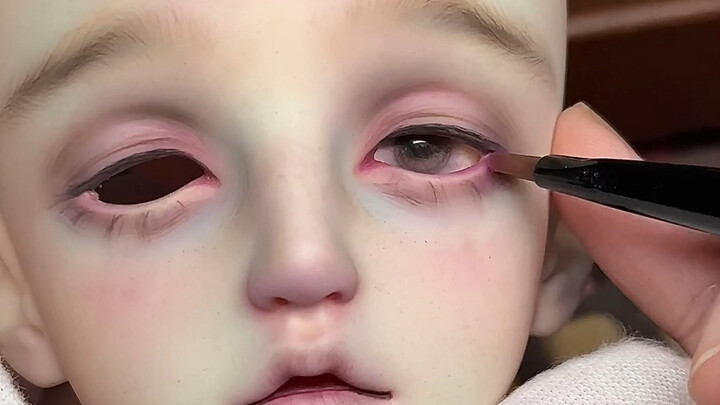 Tin xấu: Vẽ đến d rồi……