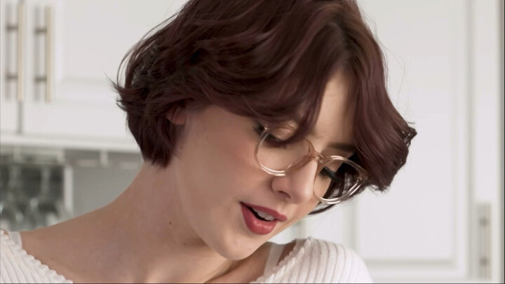 Lena Anderson, sinh năm 1998, trước tuổi 18, kịch bản cuộc đời của cô vốn là “siêu mẫu” — cao 1,85 m