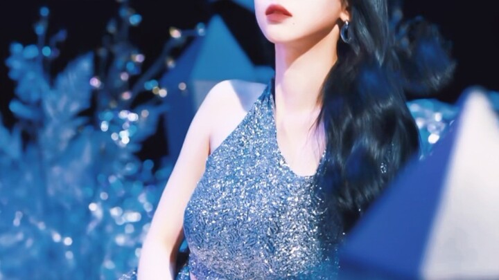 Membunuh dengan gila-gilaan!! Kali ini setelah kembalinya dia, baru deh aku sadar betapa cantiknya d