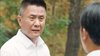 A central poverty alleviation leader unexpectedly entered the poorest village and was enraged by the
