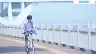 肖战那些年和自行车的爱恨情仇，过程艰辛，不知道现在敢上路了吗